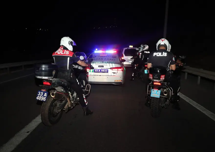 Otobançetesinden gece yarısı yumurtalı tuzak: "Sakın sileceklerinizi çalıştırmayın!" 3