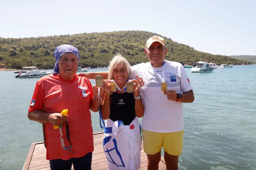 89 ve 78 yaşındaki çift gençlere ilham veriyor: Yüzlerce madalya ve ödüller kazandı 5