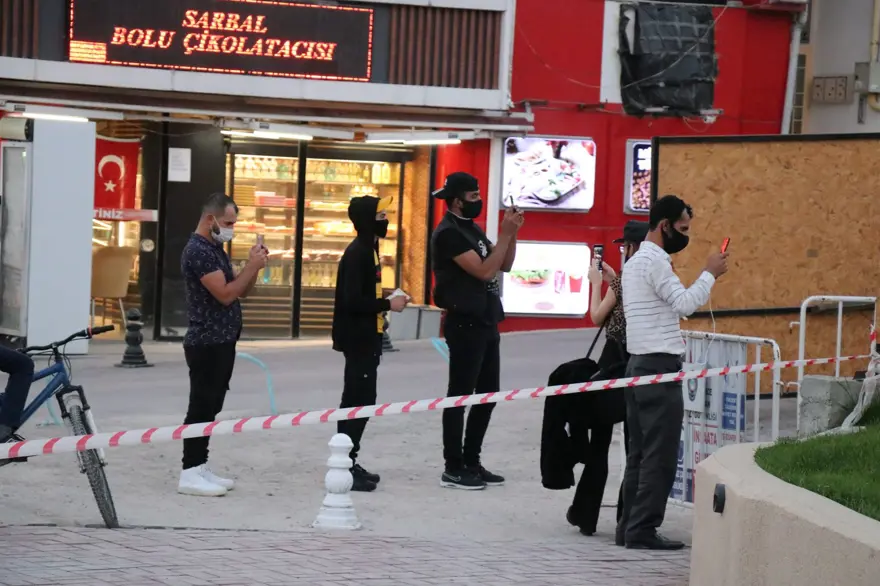 Bolu'da bir genç intihara kalkıştı, vatandaşlar sosyal medyadan canlı yayın açtılar 5