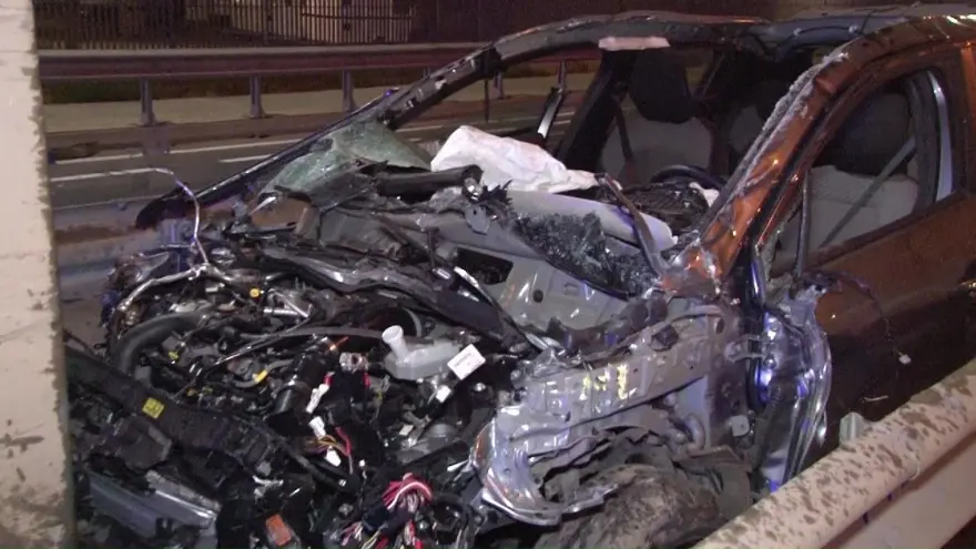 OTOMOBİLE SIKIŞTI 1 OTOMOBİLE SIKIŞTI 1