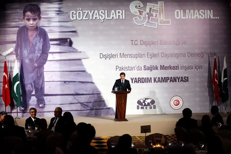 Sare Davutoğlu Pakistan gönüllüsü 3