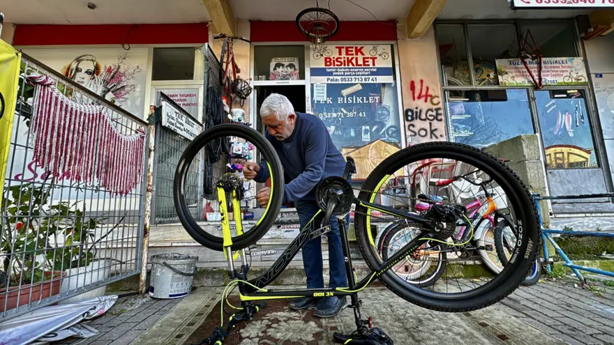 Kocaeli'nin "Pala Dayı"sı: 1976 model minibüsüyle çocukluk hayalini yaşatıyor 15