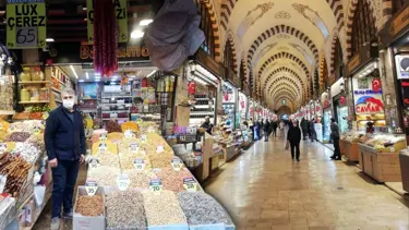 Kuruyemişçiler yılbaşı öncesi beklediği hareketi yakalayamadı