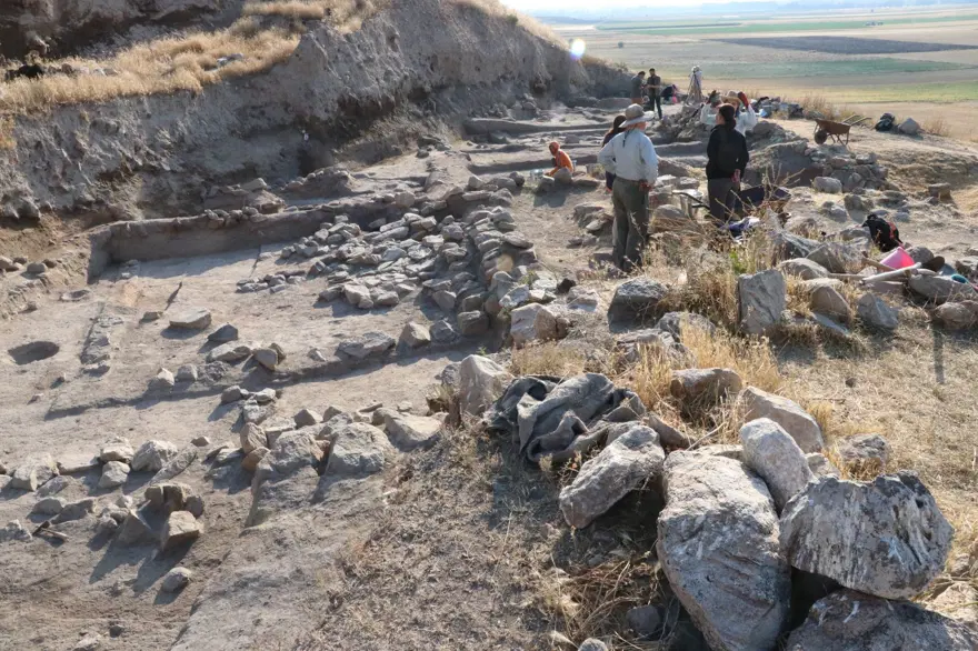 Yozgat Çadır Höyük'te arkeolojik kazılar 10 Yozgat Çadır Höyük'te arkeolojik kazılar 10