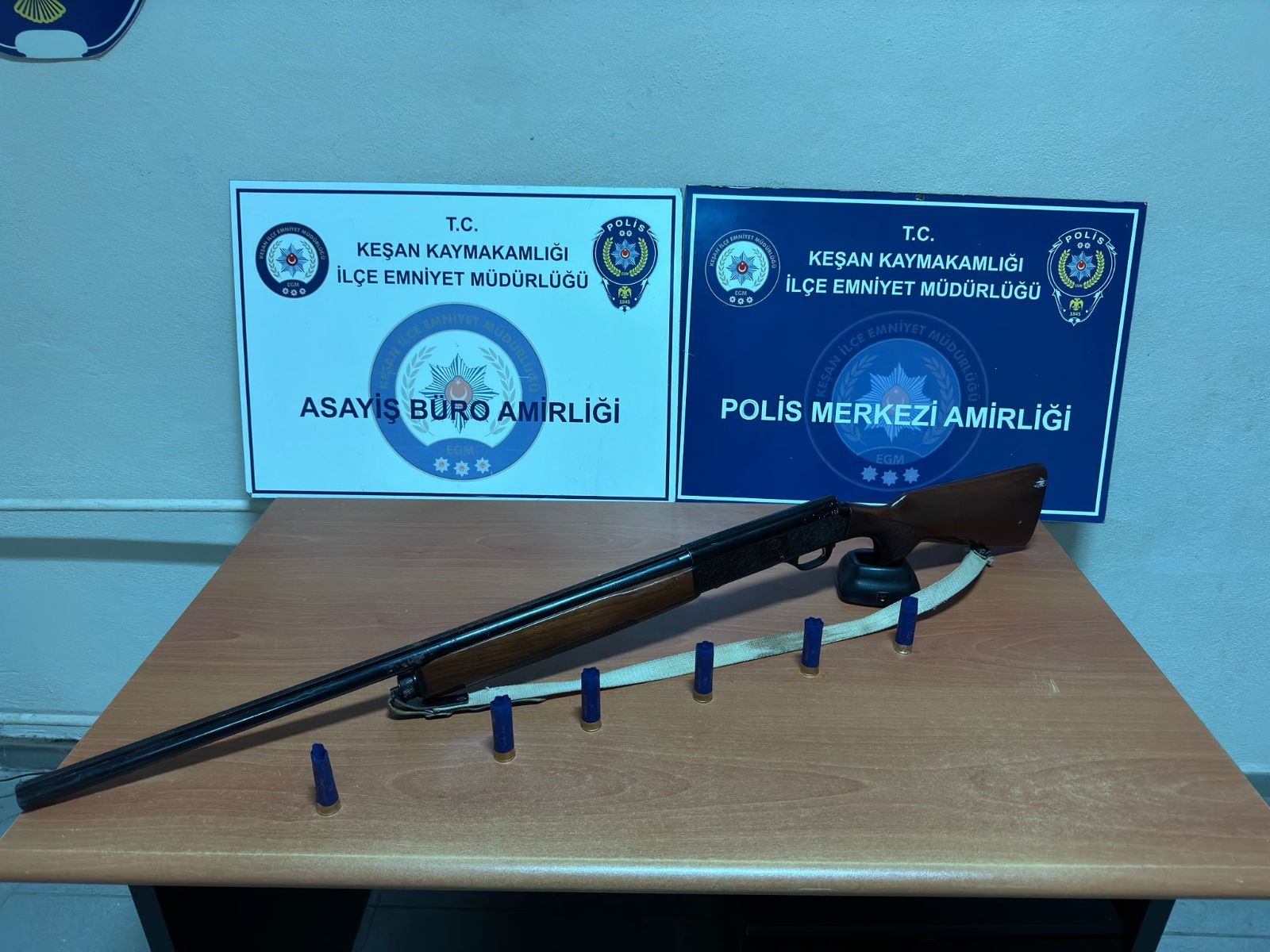 Edirne'de 3 adet ruhsatsız av tüfeği ele geçirildi