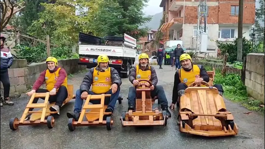 Yağmur engel olamadı: Rize'de tahta arabalar "Laz Ralli"de yarıştı 1