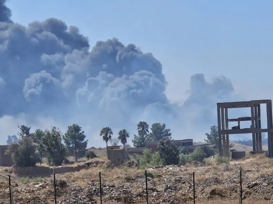 Mersin'de eski kağıt fabrikası alanında yangın 6