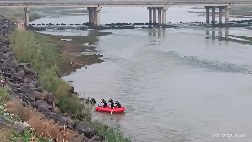 3 gündür haber alınamayan Mehmet için Dicle Nehri’nde arama 6 3 gündür haber alınamayan Mehmet için Dicle Nehri’nde arama 6