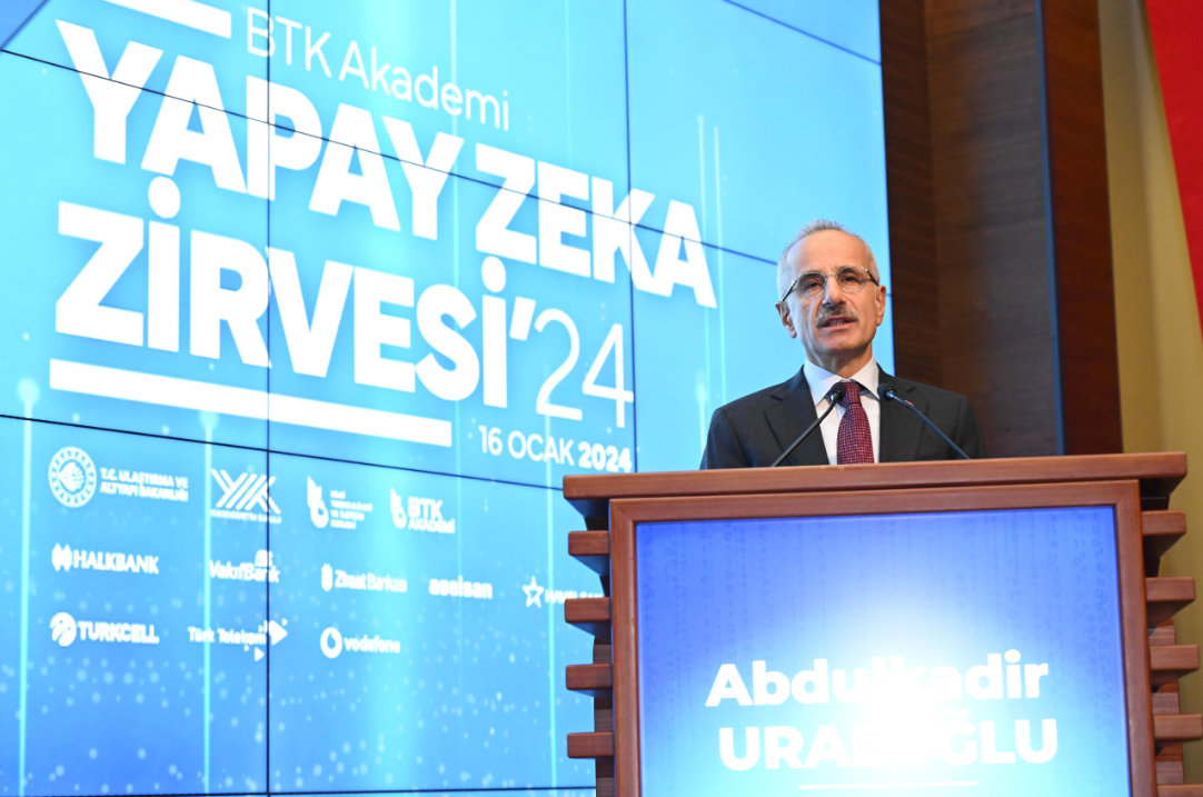 Yapay zeka eğitimleri artık cep telefonunda