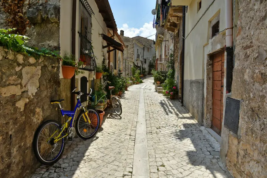 İtalya’da 1 Euro’ya evler satışa çıktı: 630 binadan 250'si satılıyor 7