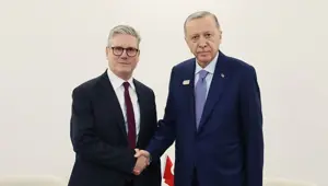 Cumhurbaşkanı Erdoğan, İngiltere Başbakanı Keir Starmer ile görüştü