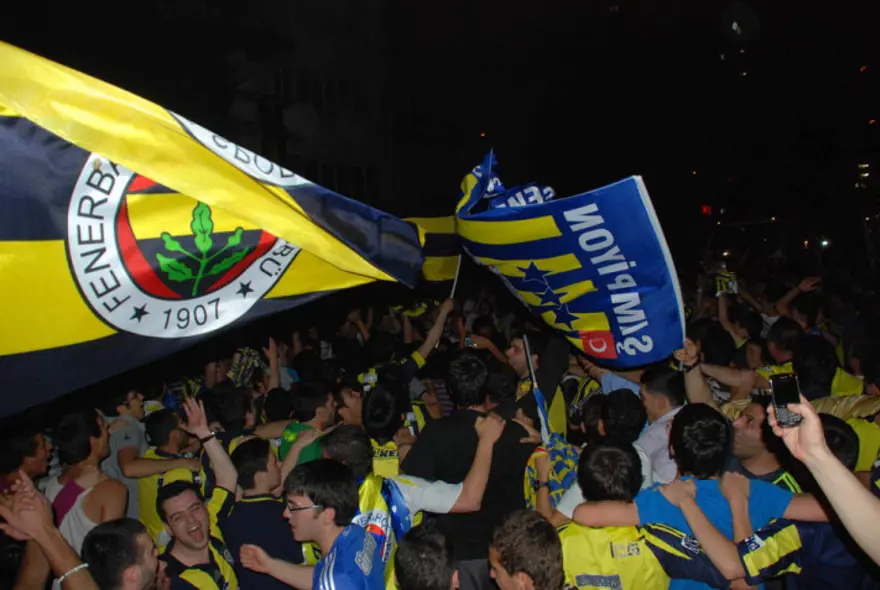 Her yer sarı lacivert 25