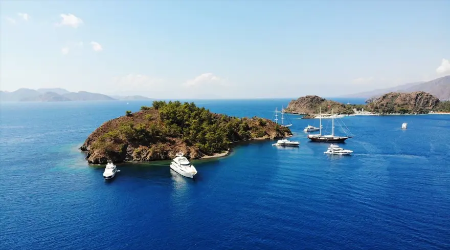 Muğla'nın el değmemiş koyları mavi yolculuk tutkunlarını ağırlıyor 16
