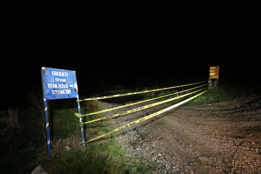 Çanakkale'de taşkın nedeniyle tarlalar su altında kaldı 5
