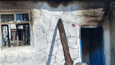 Kars'ta evde çıkan yangın söndürüldü