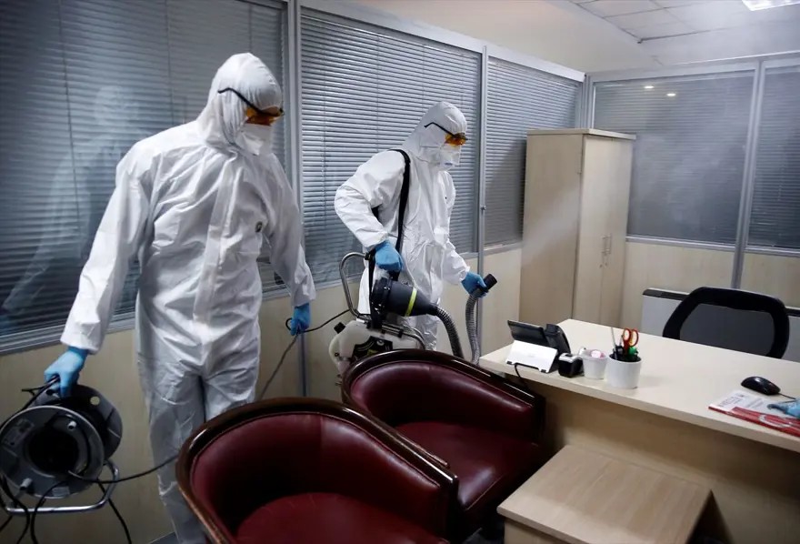 Meclis'te Corona virüs için dezenfeksiyon yapıldı 16