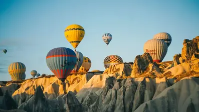 Kapadokya'da balon turlarına sağanak engeli