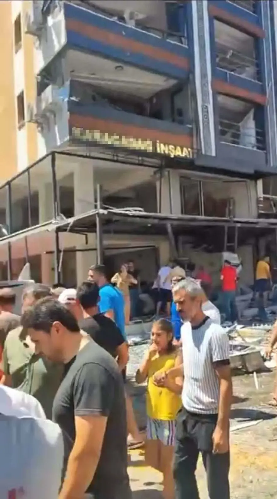 SON DAKİKA HABERİ | İzmir Torbalı’da bir binada patlama: 5ölü, 63 yaralı 13