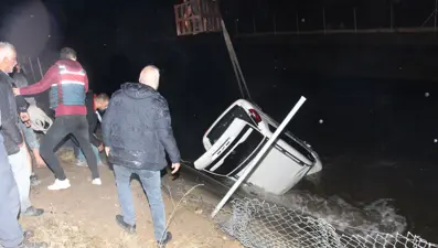 Amasya'da kanala düşen araçtaki 2 kişi ile 1 kurtarma personeli öldü