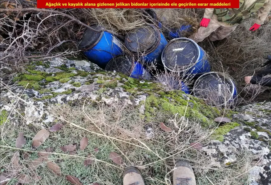 Diyarbakır'da 2 ton 80 kilogram esrar ele geçirildi 10