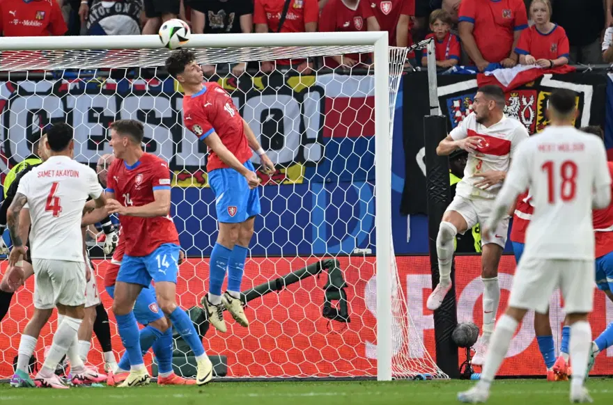Türkiye, Çekya karşısında kazanarak EURO 2024'te son 16'ya kaldı 22