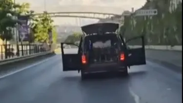 Trafik magandaları bu sefer Beykoz'da: Kapılar açık halde ilerlediler