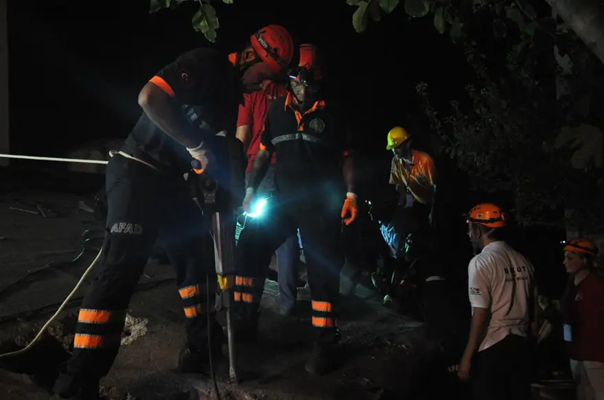 Gerçeği aratmayan deprem tatbikatı 20
