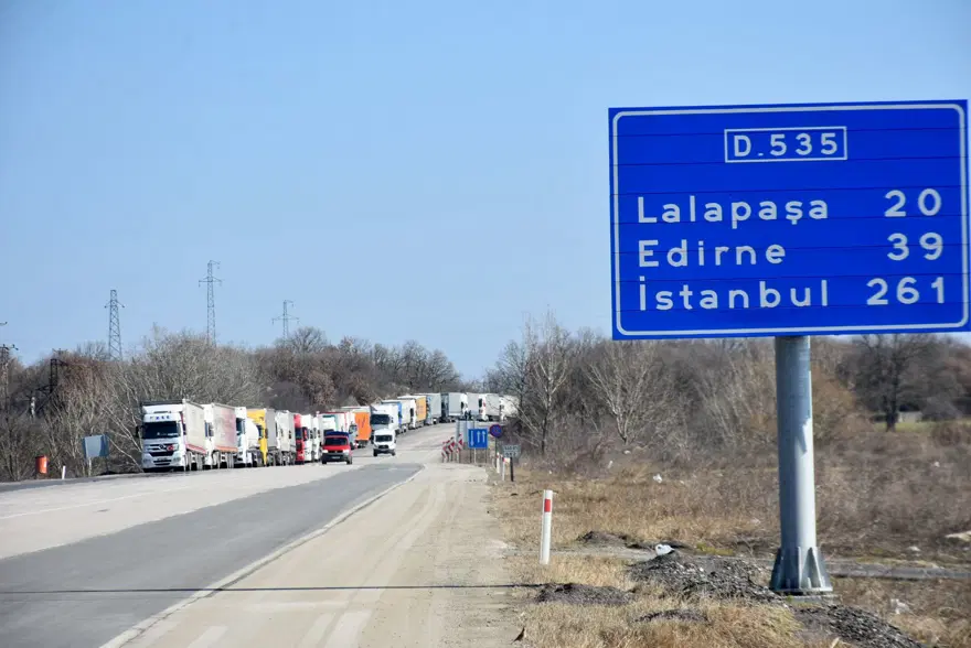 Hamzabeyli Sınır Kapısı'nda 10 kilometre TIR kuyruğu 6