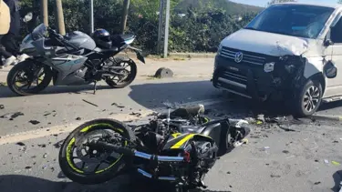 Eyüpsultan'da minibüs ile motosiklet çarpıştı: 2 kişi öldü