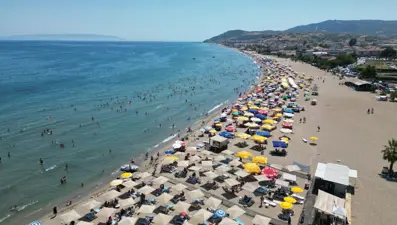 Tekirdağ'ın mavi bayraklı plajları: Denizin ve güneşin tadını çıkardılar