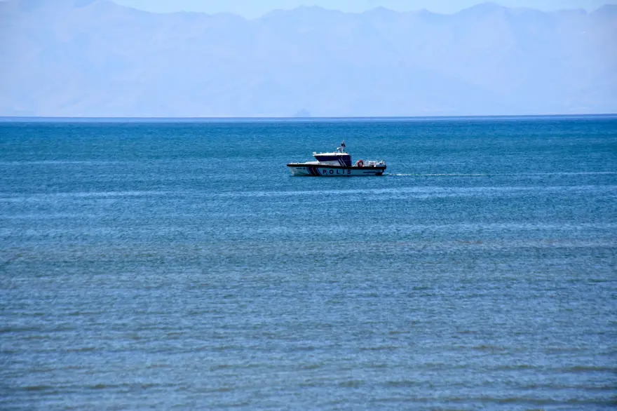 Üniversiteli Rojin nerede? Cep telefonu ve kulaklığıbulundu, genç kızdan haber yok 6