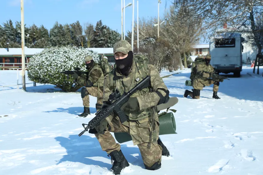 'Söz' dizisi oyuncuları askeri eğitim aldı 8 'Söz' dizisi oyuncuları askeri eğitim aldı 8