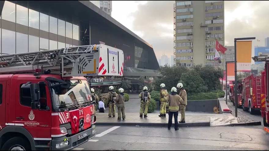 Şişli’de AVM yangını Şişli’de AVM yangını