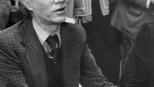 Andy Warhol'un kamerasına 13 bin 750 dolar Andy Warhol'un kamerasına 13 bin 750 dolar