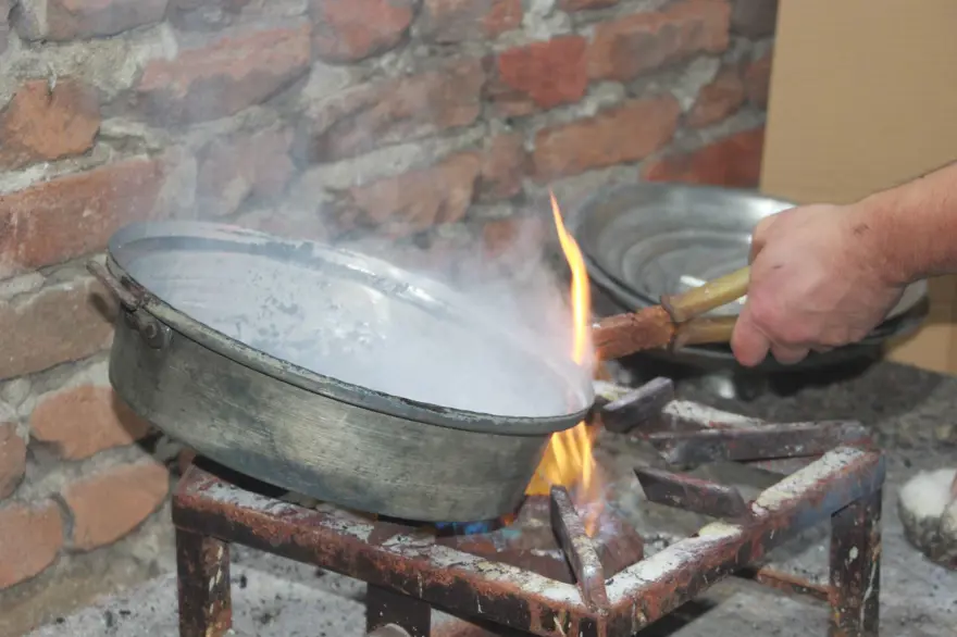 Anadolu'nun kaybolmaya yüz tutan mesleği: Yeniden çırak yetişmiyor 4 Anadolu'nun kaybolmaya yüz tutan mesleği: Yeniden çırak yetişmiyor 4