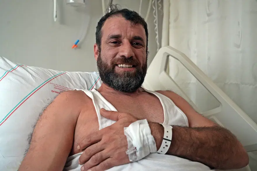 Hapşırık ve öksürük krizine girince grip sandı! Hastanede hayatının şokunu yaşadı 1