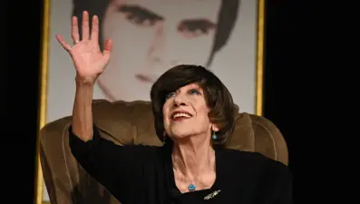 Ayşen Gruda'nın hayat hikayesi