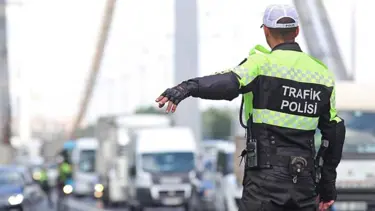 İstanbul'da 1 Mayıs önlemleri: Bazı yollar ve metro istasyonları kapatıldı
