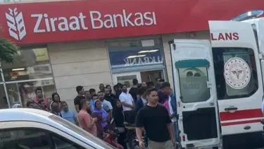 Banka müdürüne bıçak çekip paraları aldı