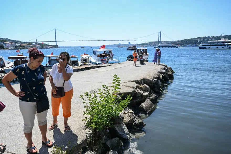 İstanbul'un derelerinden Marmara'ya ve Boğaz'a kirlilik akıyor 