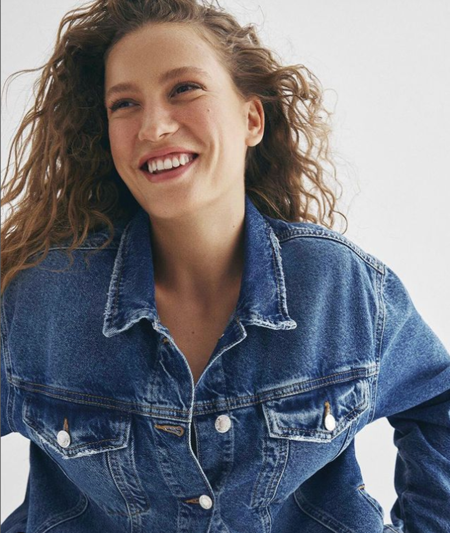 Serenay Sarıkaya ve Kıvanç Tatlıtuğ'un başrollerini paylaştığı 'Aile' dizisinden ilk kare 1