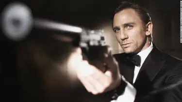 Yeni James Bond filmi No Time to Die'dan ilk afiş