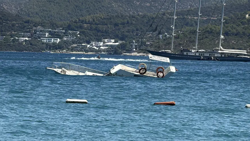 Bodrum'da tekne battı Bodrum'da tekne battı