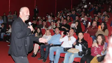 Cem Yılmaz Eskişehir'de 'Ali Baba ve 7 Cüceler' filmini izledi