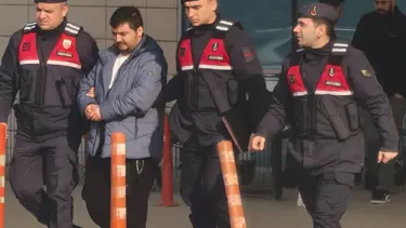 Kendisini doktora götürmek isteyen babasını bıçakladı