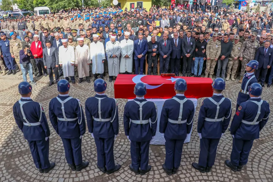Pençe-Kilit şehidine veda 10