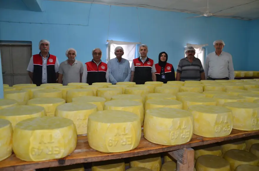 Girişimci 5 kardeş tesis kurdu şimdi ülkenin dört bir yanına pazarlanıyor 3