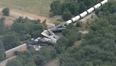 Teksas'ta kimyasal treni devrildi