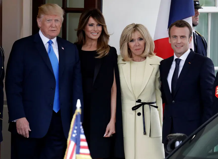 Trump ile Macron ağaç dikti 