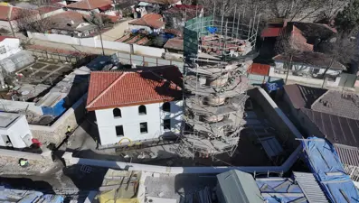 Sadece minaresi sağlam kalmıştı. Tarihi cami yeniden ayağa kaldırıldı